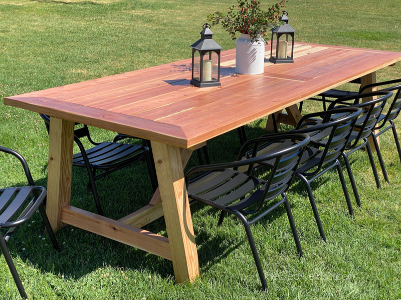 Outdoor Dining Table Building Plans - The Creative Mom